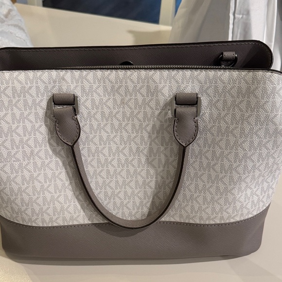 Michael Kors Two-Tone Gray Tote Bag - Picture 3 of 8
